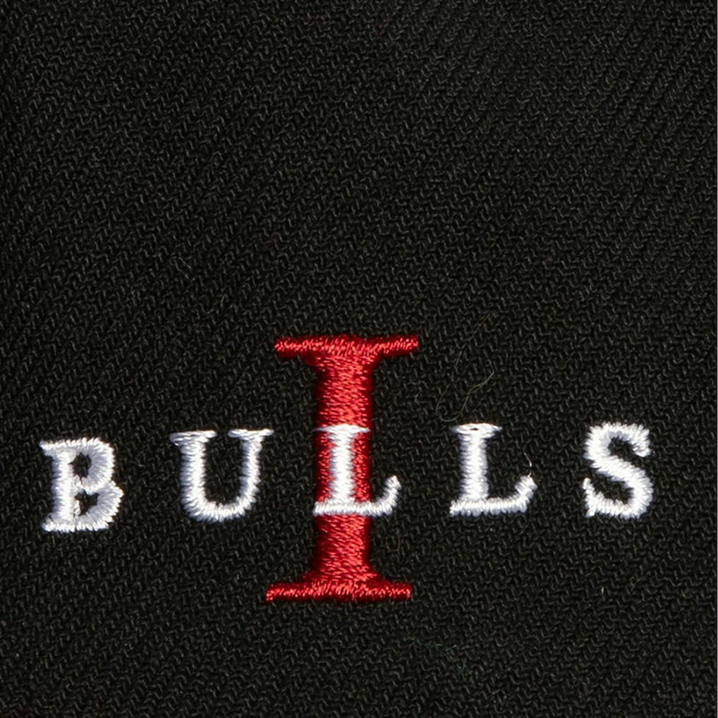 Chicago Bulls Core Snapback Hat White/Red