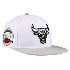 Chicago Bulls Core Snapback Hat White