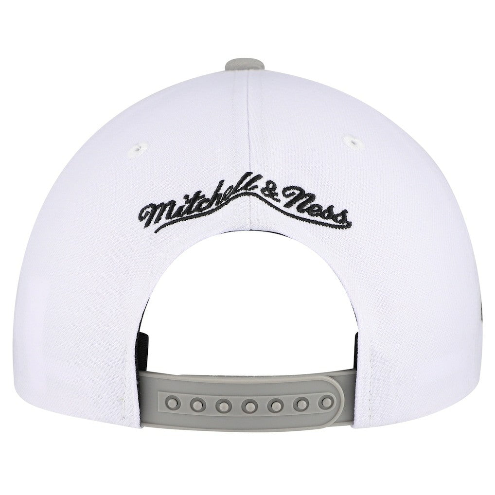 Chicago Bulls Core Snapback Hat White