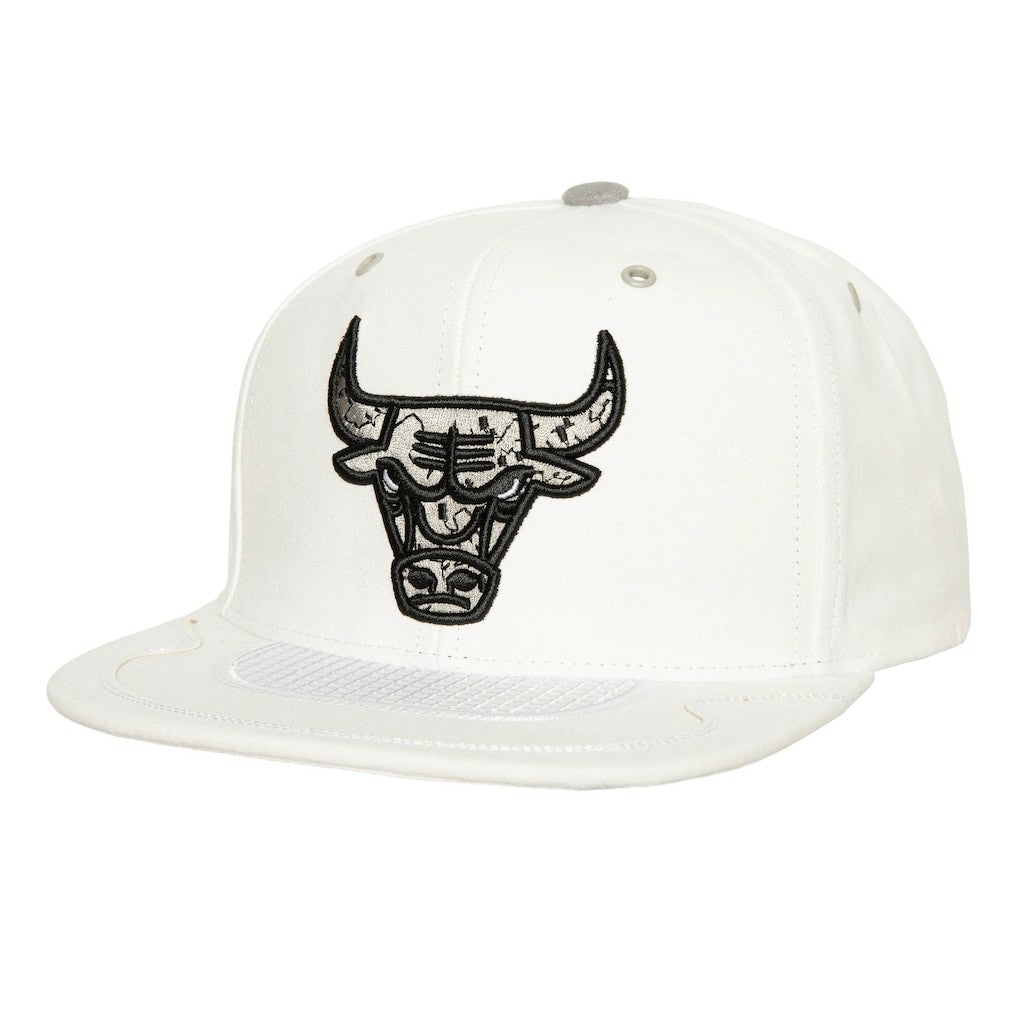 Chicago Bulls Day 4 Snapback Hat White