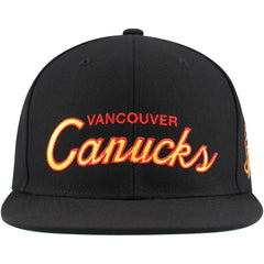 NHL Vancouver Canucks Mitchell & Ness Core Team Script 2.0 Snapback Hat - Black