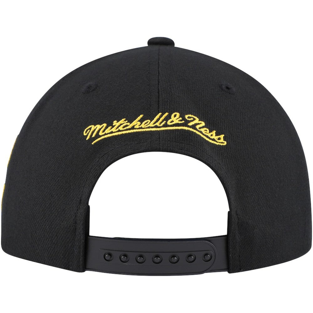 NHL Calgary Flames Mitchell & Ness Core Team Script 2.0 Snapback Hat - Black