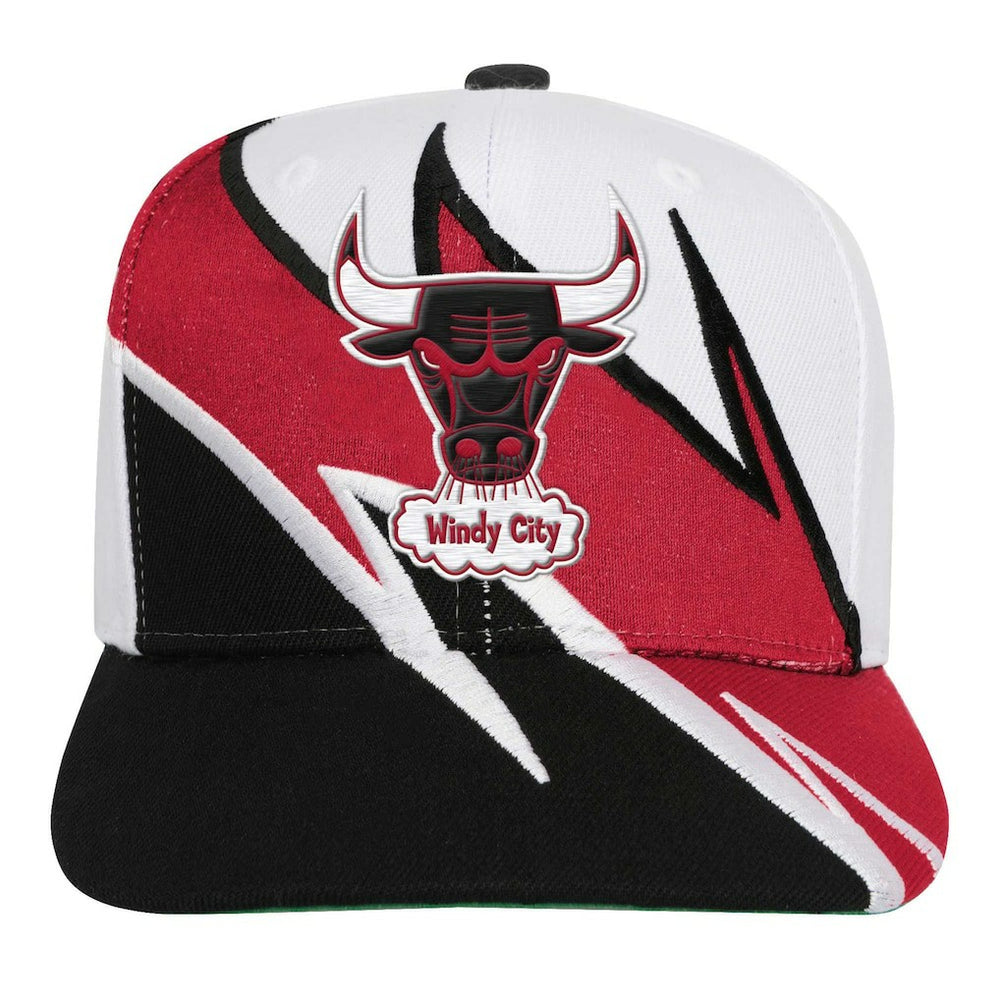 Chicago Bulls Youth Wave Runner Snapback Hat White