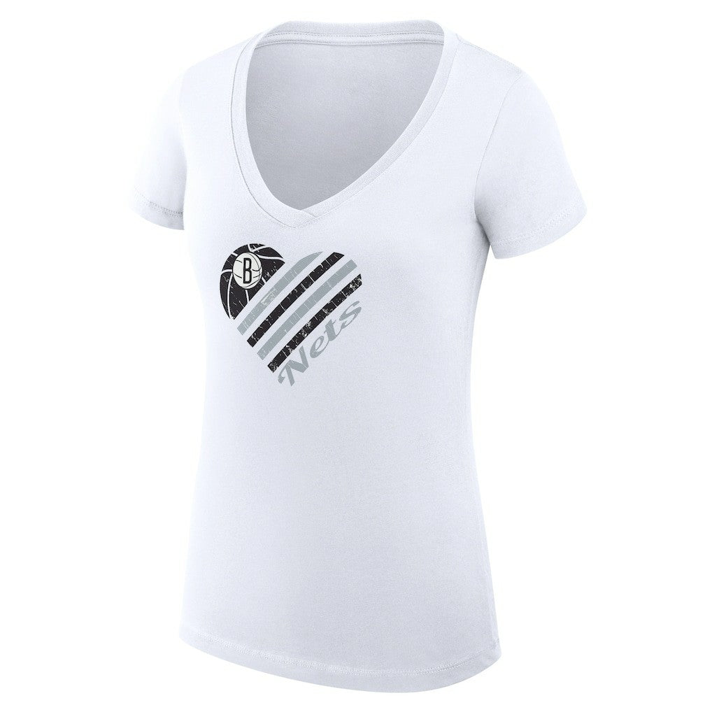 Brooklyn Nets G-III 4Her by Carl Banks Women's Super-Slim Fit Lightweight Heart V-Neck T-Shirt White