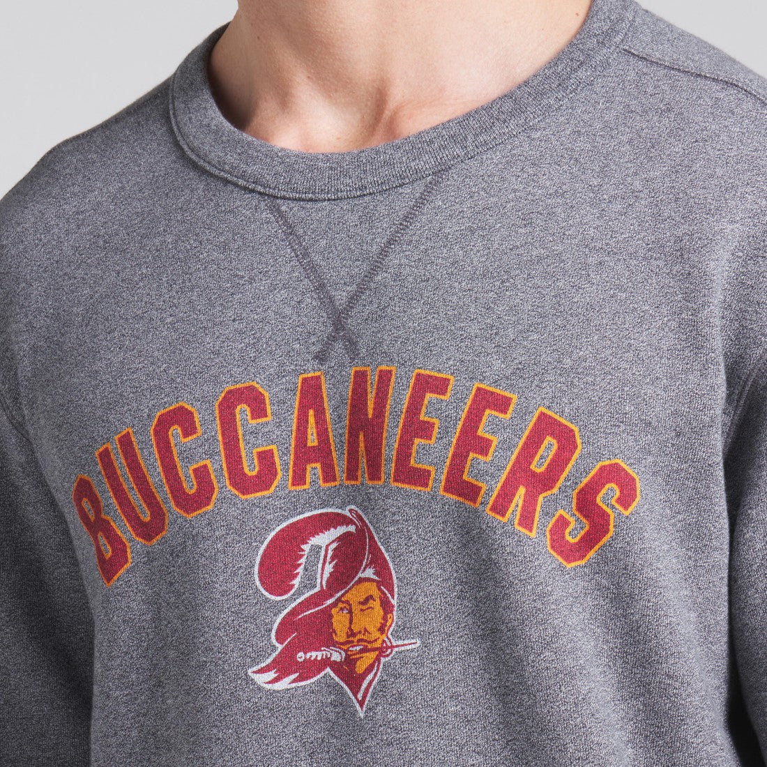 Tampa Bay Buccaneers Loop Terry Pullover Sweatshirt Heather Gray