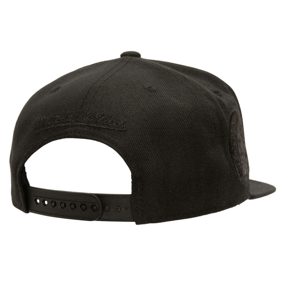 NHL Boston Bruins Mitchell & Ness Soul Strike Pearl Tonal Snapback Hat - Black