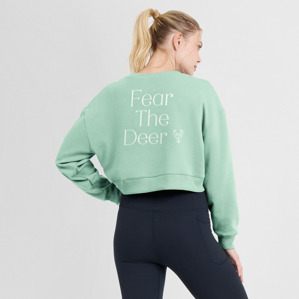 Milwaukee Bucks Women's Studio Tri-Blend Cropped Pullover Sweatshirt Mint