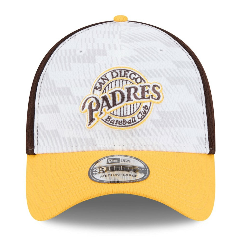 San Diego Padres New Era 2025 MLB Clubhouse 39THIRTY Flex Hat - Brown/Gold Hats