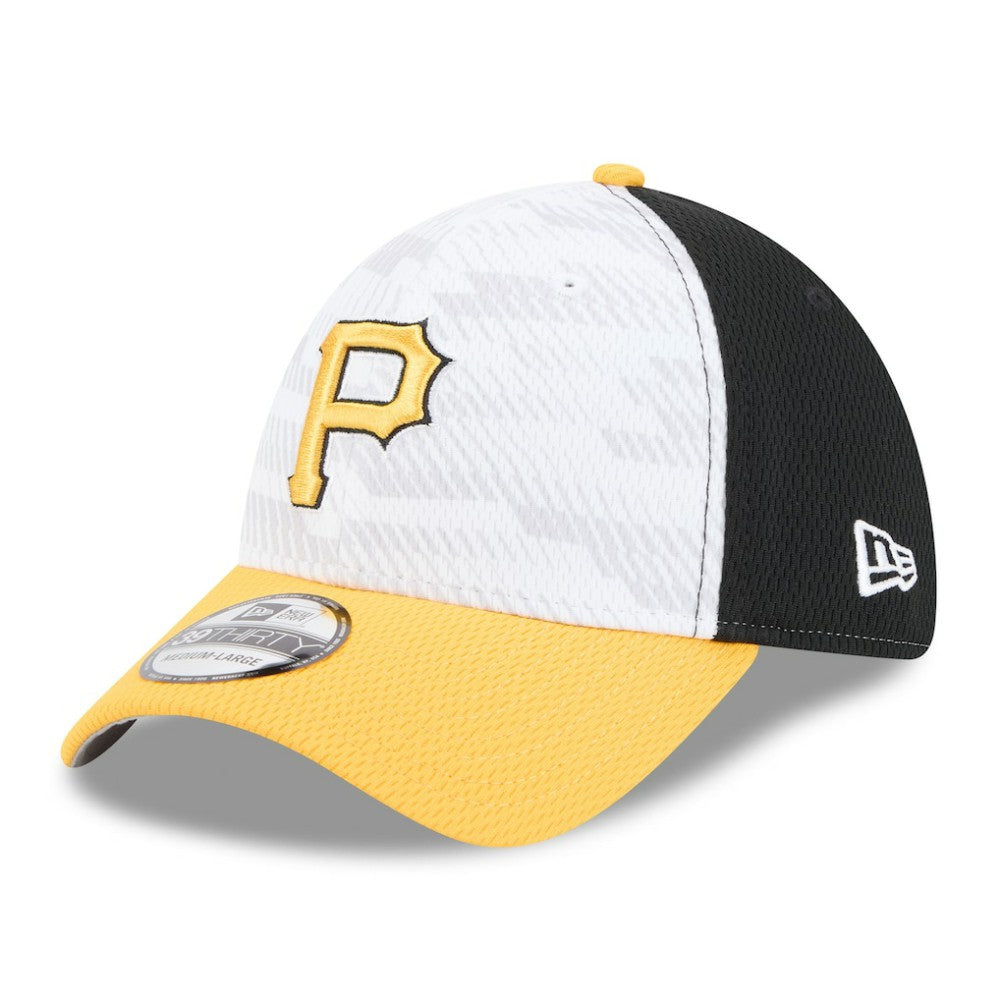 Pittsburgh Pirates New Era 2025 MLB Clubhouse 39THIRTY Flex Hat - Black/Gold Hats