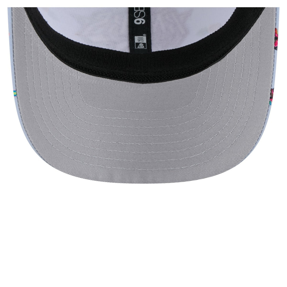New York Knicks Adventure Aloha Pattern 9SEVENTY Stretch-Snap Hat Light Blue/Gray