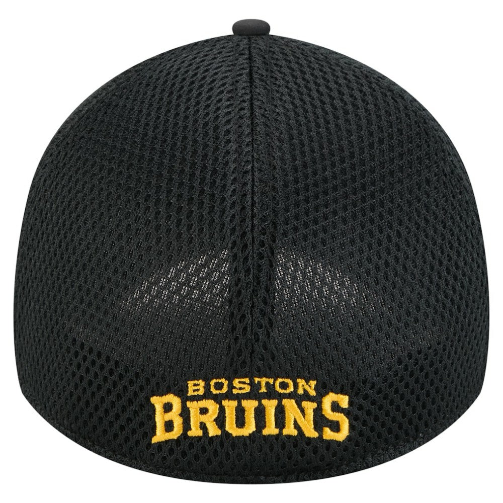 NHL Boston Bruins New Era Linear Featherweight 39THIRTY Flex Hat - Black