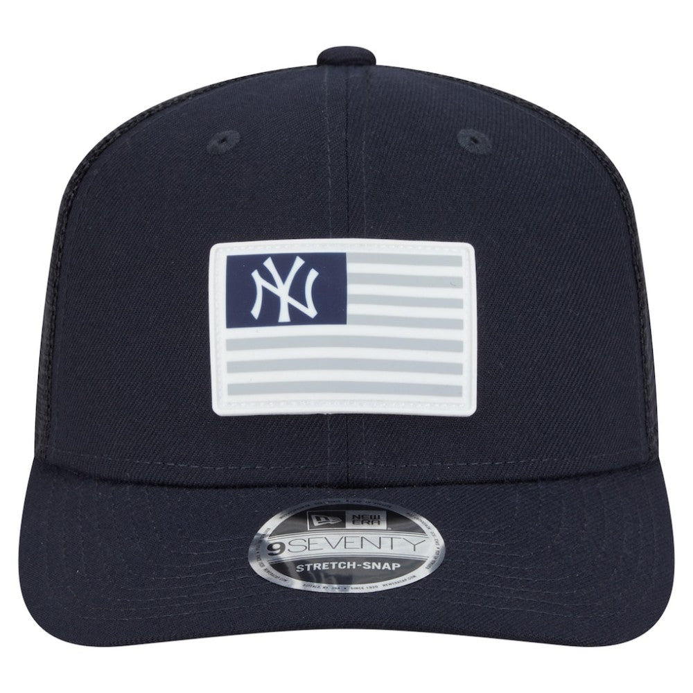 New York Yankees New Era Flag 9SEVENTY Stretch-Snap Hat - Navy Hats