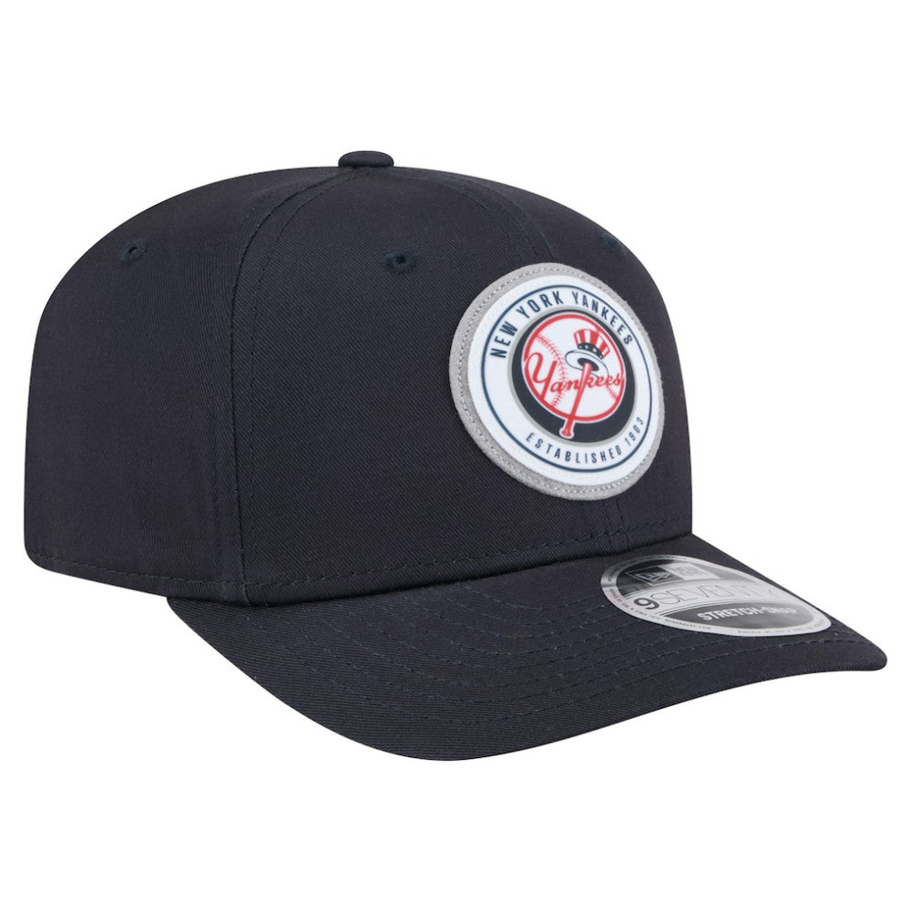 New York Yankees New Era Circle Patch 9SEVENTY Stretch-Snap Hat - Navy Hats