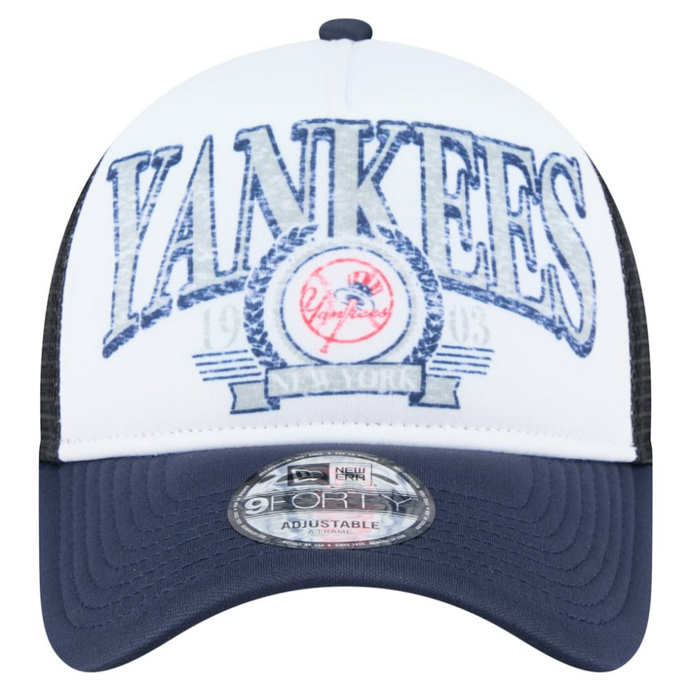 New York Yankees New Era Distressed 9FORTY A-Frame Adjustable Trucker Hat - Navy Hats