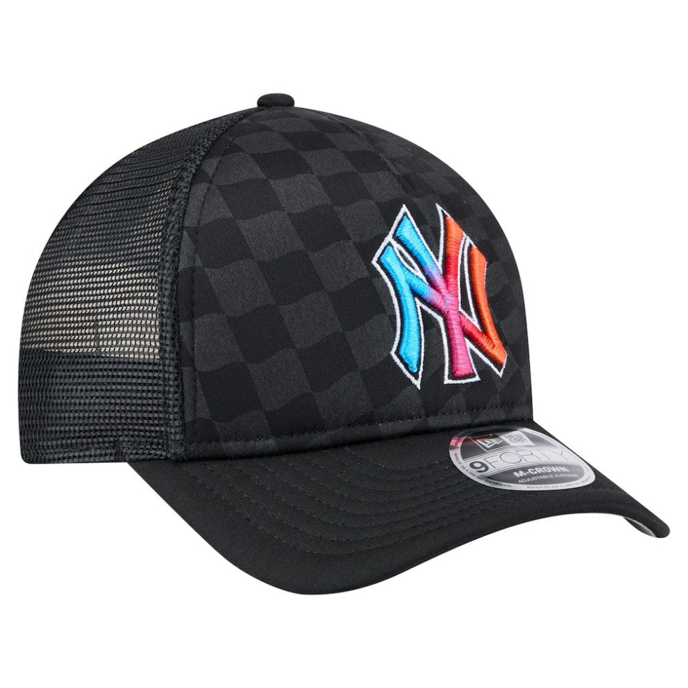 New York Yankees New Era Gradient 9FORTY A-Frame M-Crown Trucker Adjustable Hat - Black Hats
