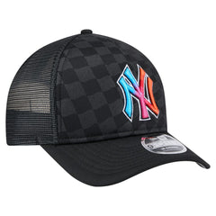 New York Yankees New Era Gradient 9FORTY A-Frame M-Crown Trucker Adjustable Hat - Black Hats