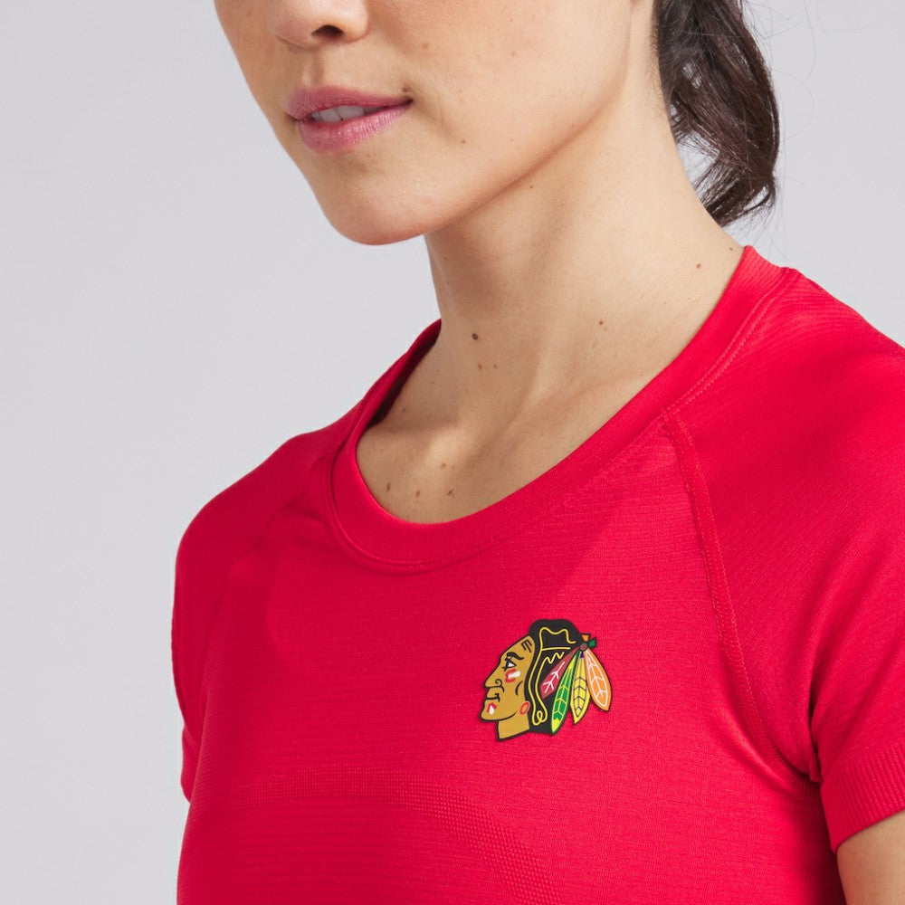 NHL Chicago Blackhawks lululemon Women's Swiftly Tech Short-Sleeve Shirt 2.0 - True Red