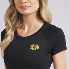 NHL Chicago Blackhawks lululemon Women's Swiftly Tech Short-Sleeve Shirt 2.0 - Black