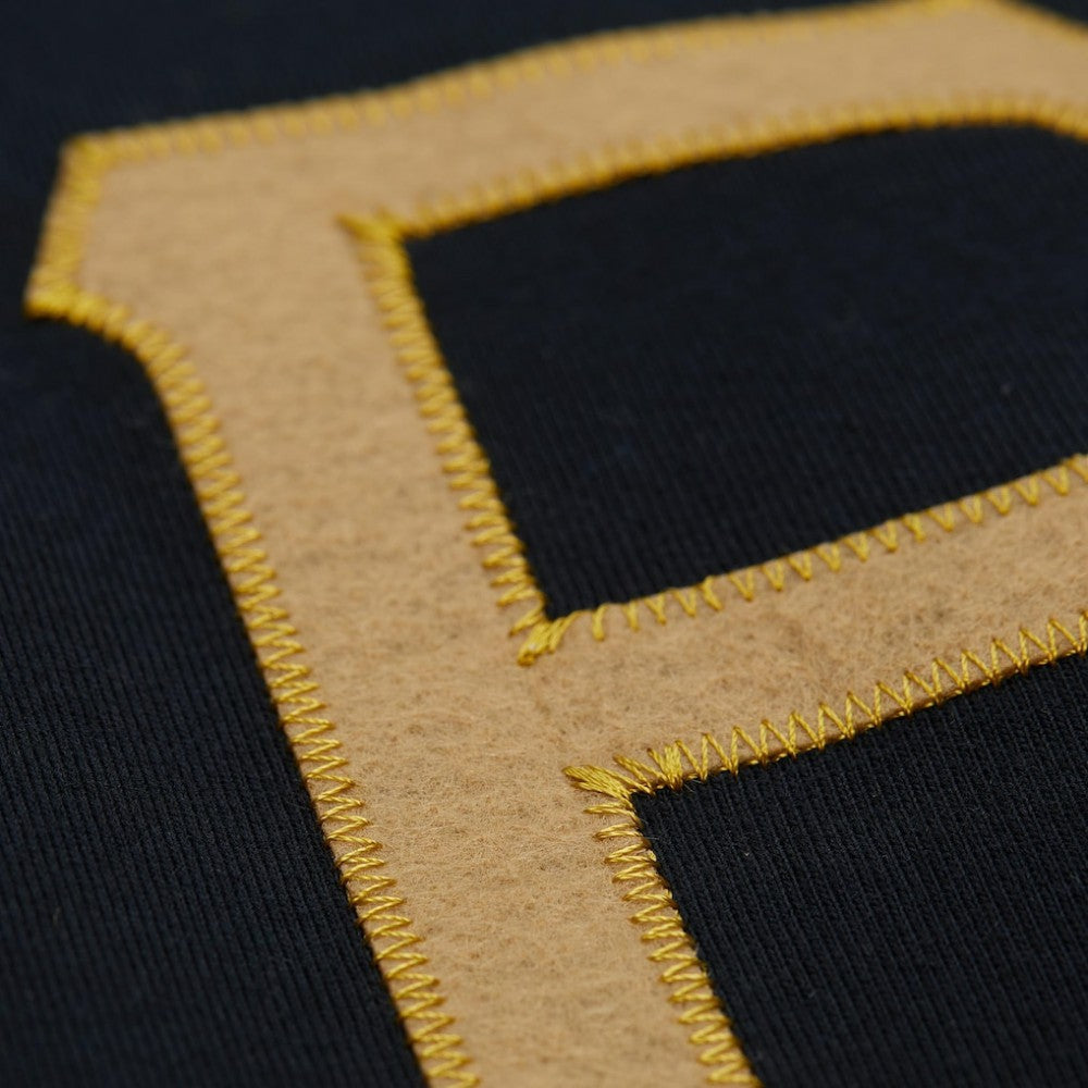 Roberto Clemente Pittsburgh Pirates Mitchell & Ness Legends Collection Vintage Logo T-Shirt - Black T-shirts
