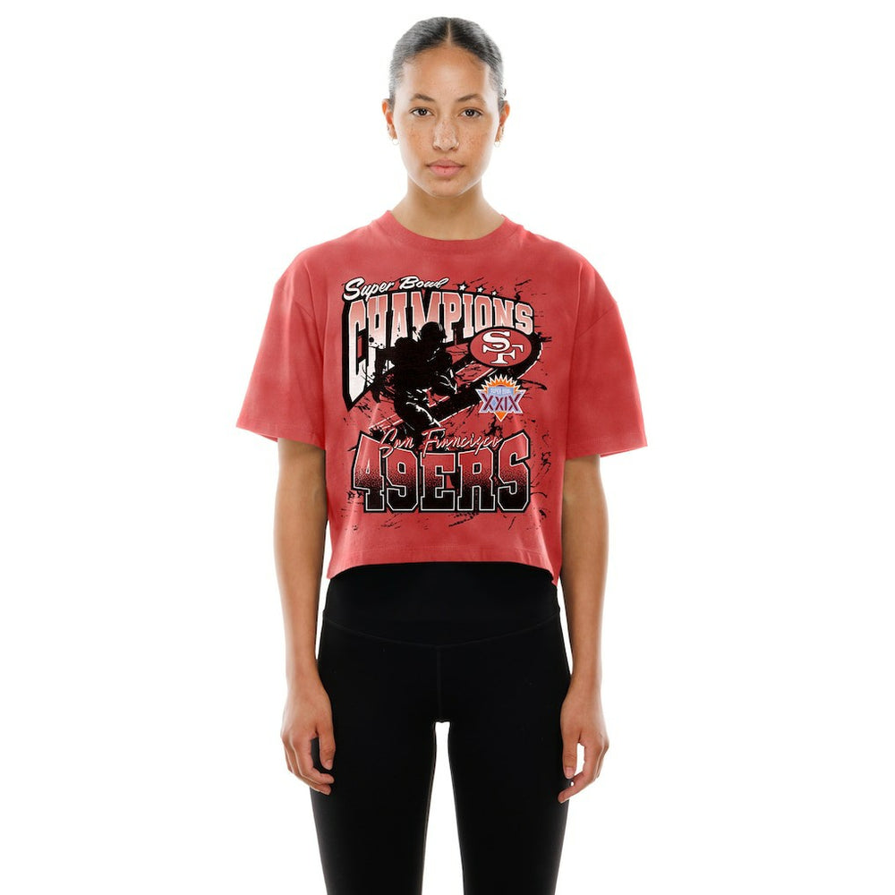 San Francisco 49ers New Era Women's Cropped Boxy Sport Classics Mineral Wash T-Shirt Scarlet