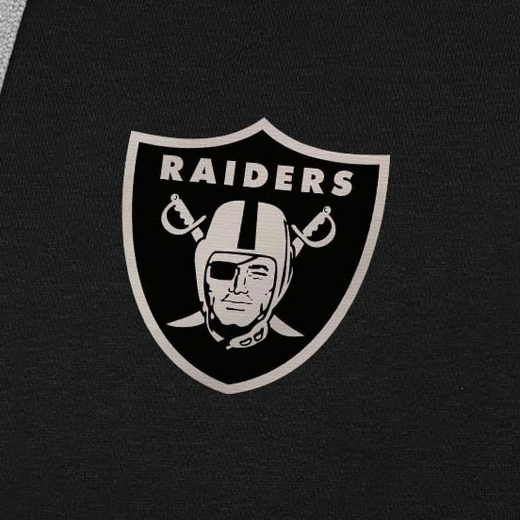 Las Vegas Raiders Antigua Brushed Carbon Victory Pullover Hoodie Black