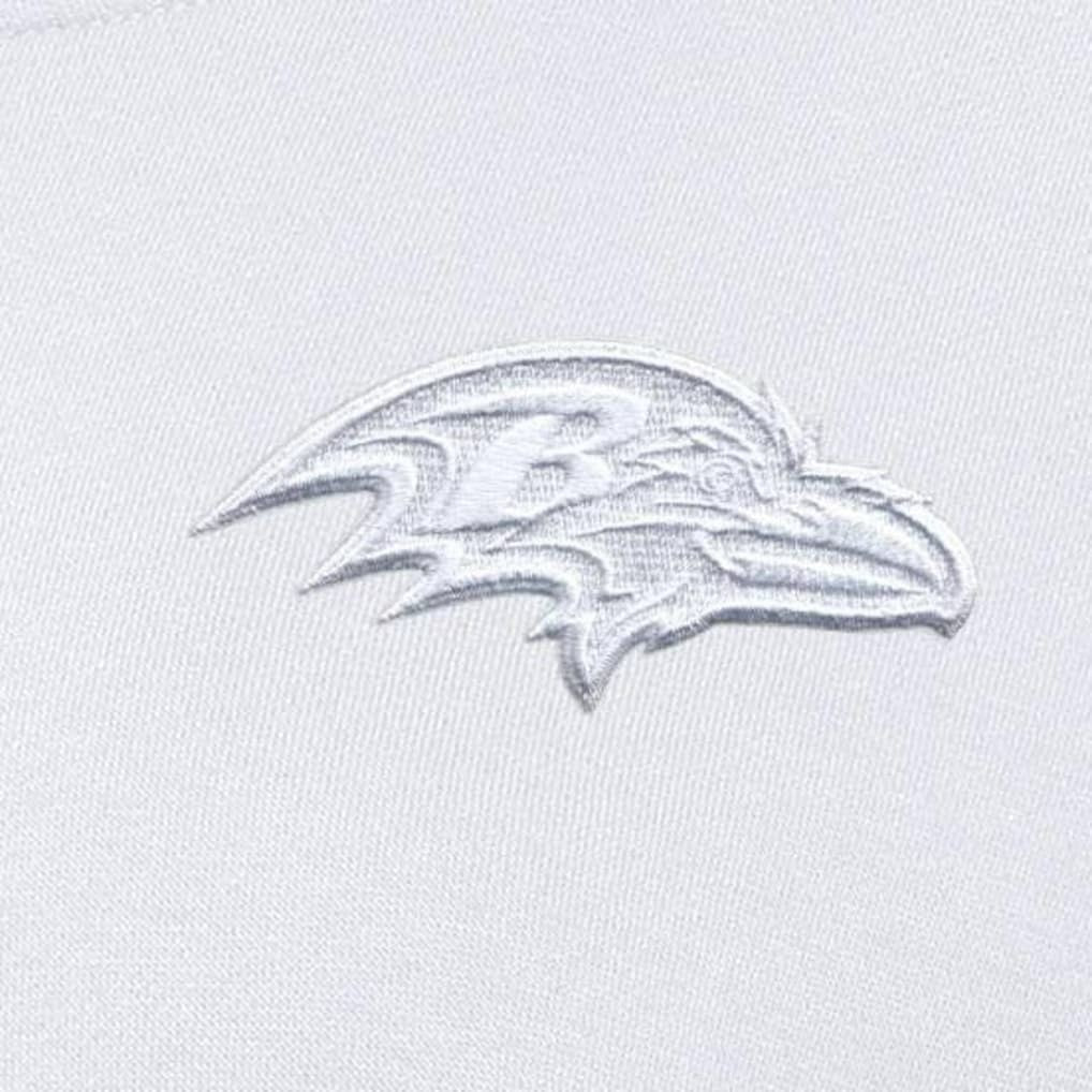 Baltimore Ravens Antigua Women's Victory Crew Pullover Sweatshirt White