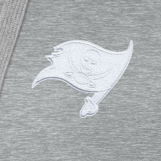 Tampa Bay Buccaneers Antigua Women's Victory Pullover Hoodie Heather Gray