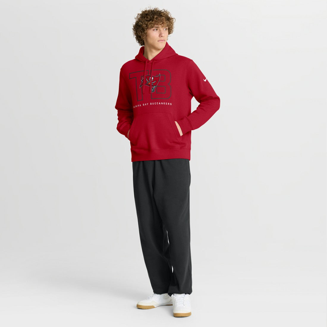 Tampa Bay Buccaneers Busted Play Club Fleece Pullover Hoodie Red