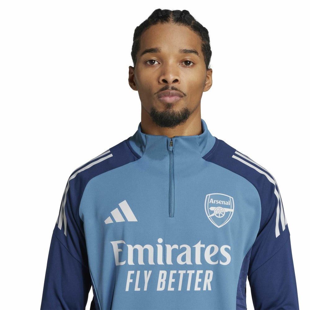 Arsenal 2025/26 AEROREADY Raglan Quarter-Zip Training Top Light Blue