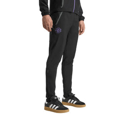 Manchester United 2025/26 Tiro Vis Tech AEROREADY Travel Pants Black