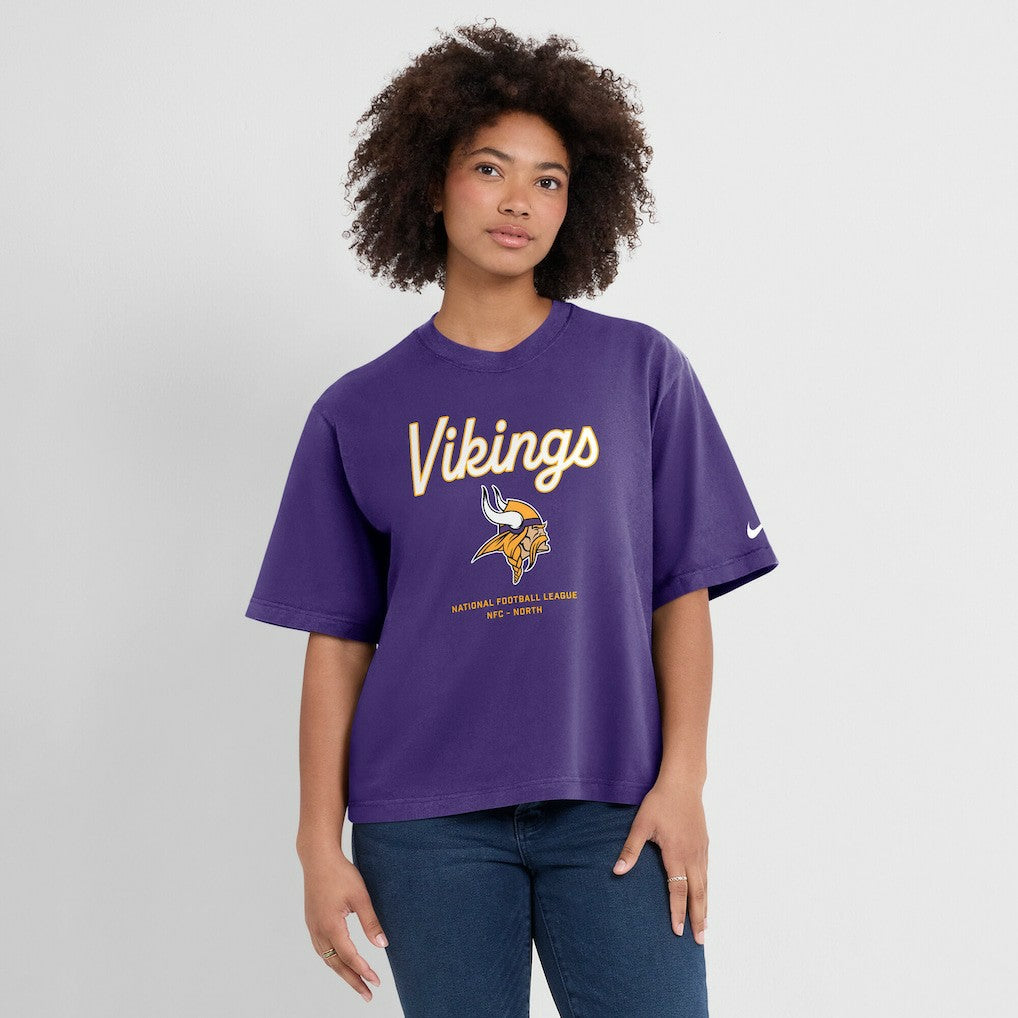 Minnesota Vikings Women's Essential Script Relaxed Boxy T-Shirt Purple