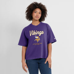 Minnesota Vikings Women's Essential Script Relaxed Boxy T-Shirt Purple
