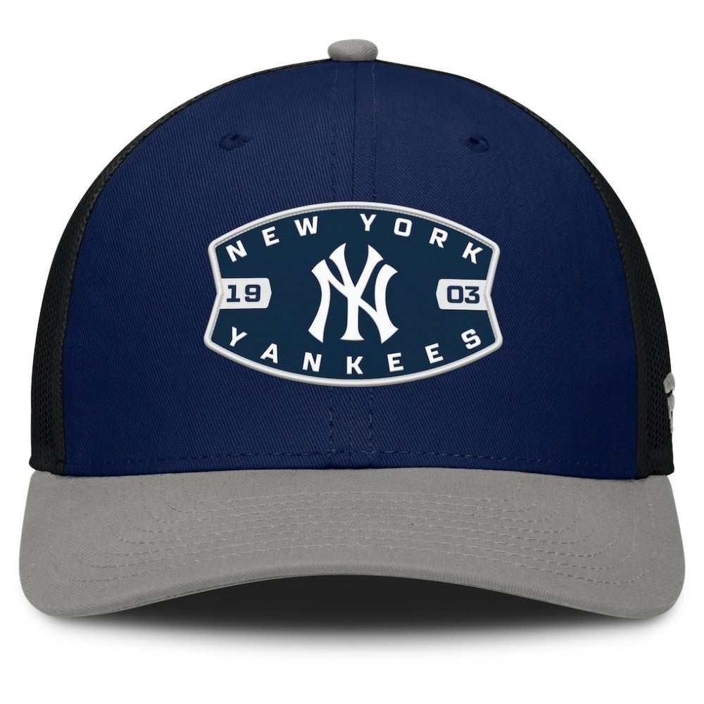 New York Yankees Fanatics Cutoff Adjustable Trucker Hat - Navy/Gray Hats