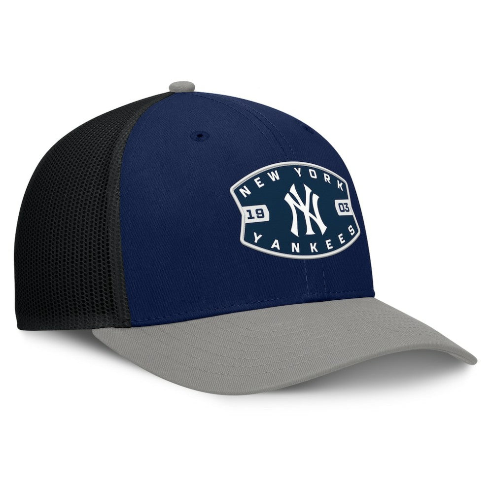 New York Yankees Fanatics Cutoff Adjustable Trucker Hat - Navy/Gray Hats