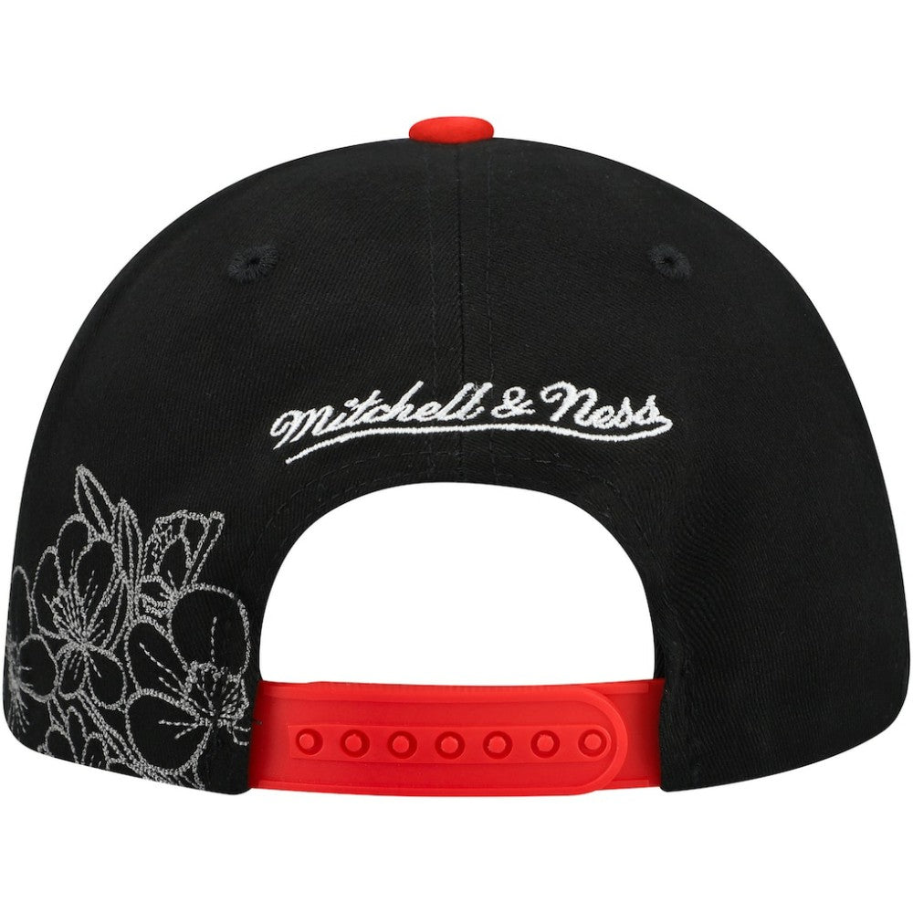 NHL Chicago Blackhawks Mitchell & Ness May Flowers Pro Crown Adjustable Hat - Black/Red