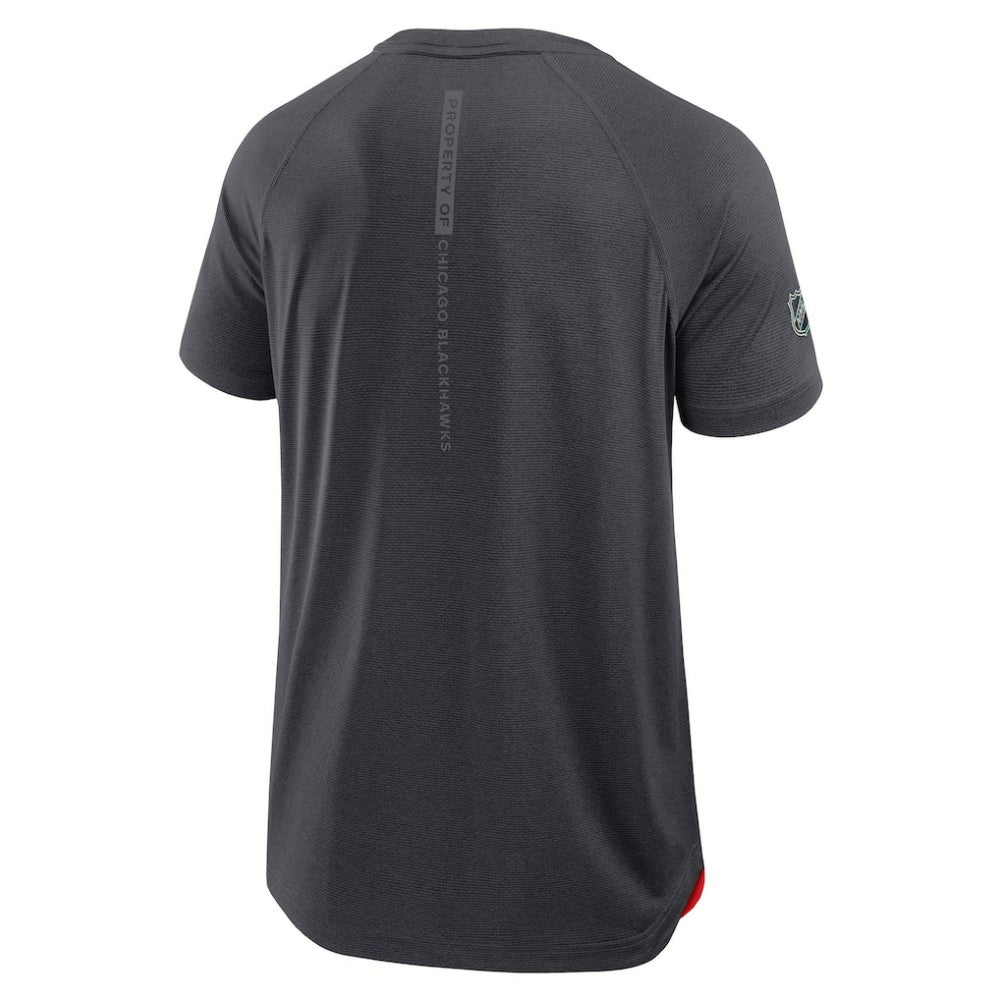 NHL Chicago Blackhawks Fanatics Authentic Pro Rink Raglan Performance T-Shirt - Charcoal