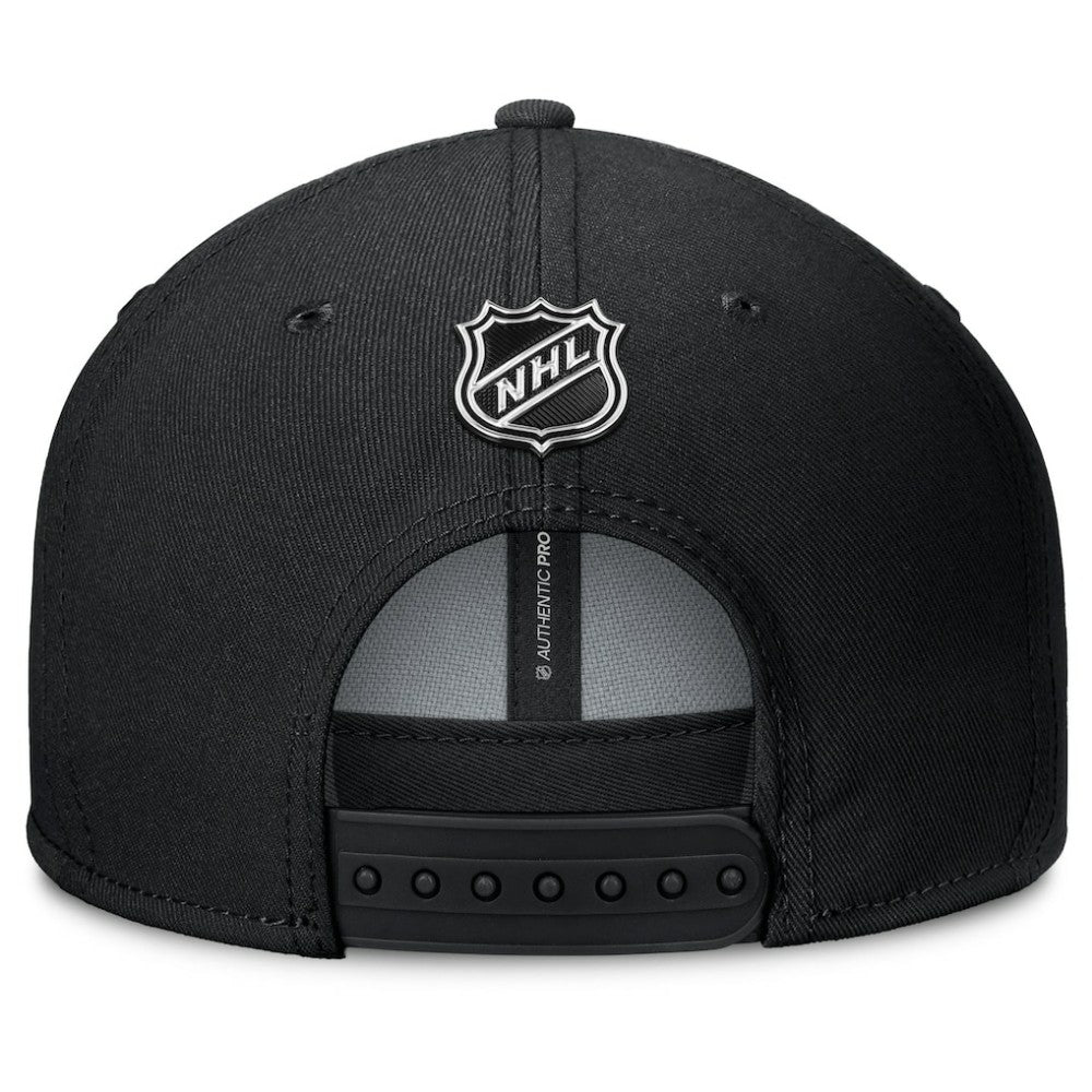 NHL Pittsburgh Penguins Fanatics Authentic Pro Rink Lockup Snapback Hat - Black