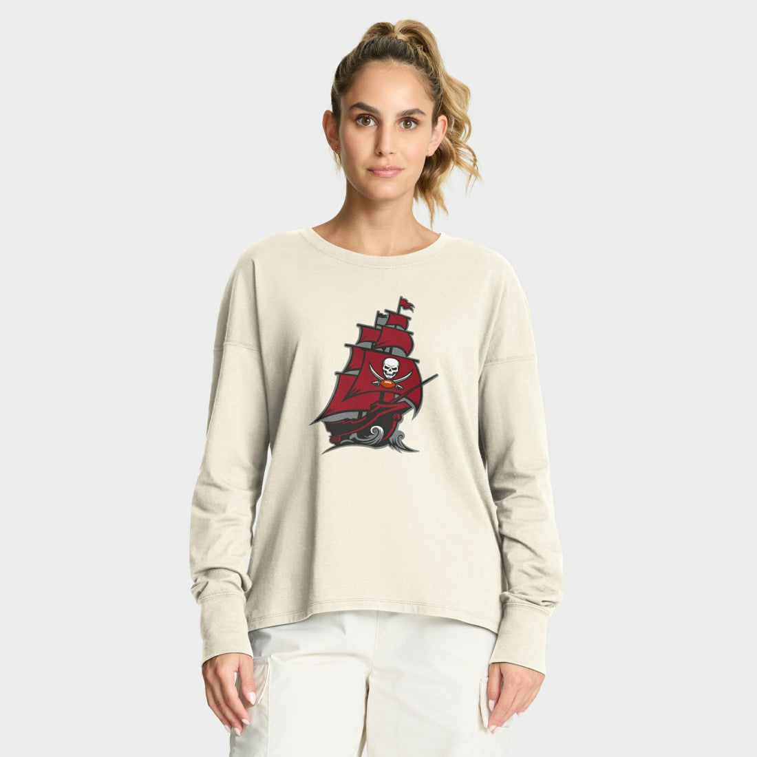Tampa Bay Buccaneers Women's Dove Legacy Long Sleeve T-Shirt Cream