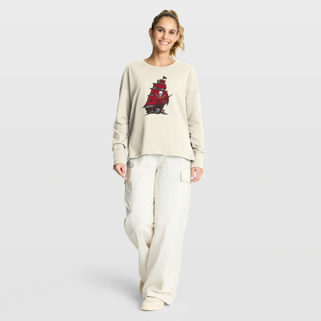 Tampa Bay Buccaneers Women's Dove Legacy Long Sleeve T-Shirt Cream