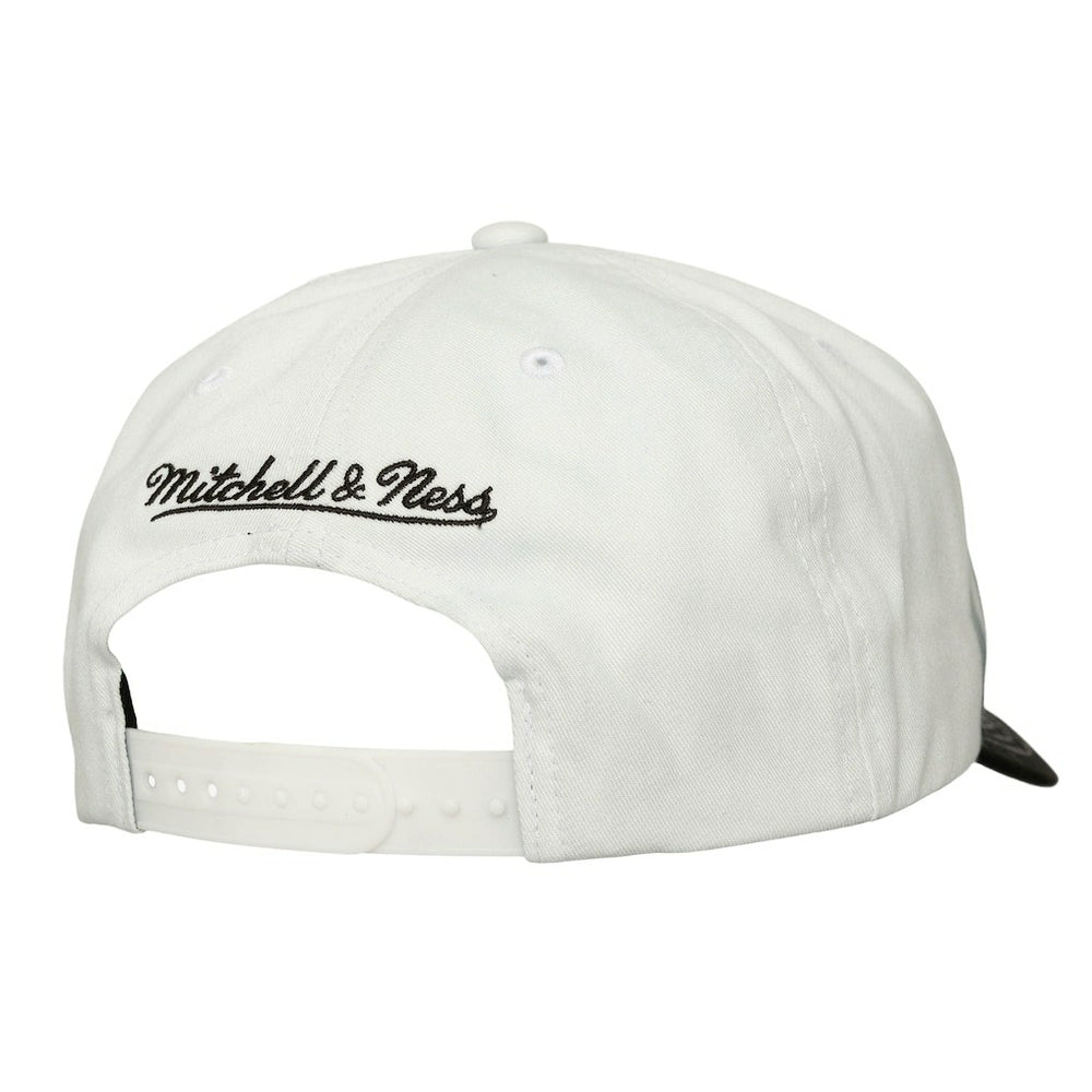 Chicago Bulls Dip Dye Pro Crown Adjustable Hat Black/White