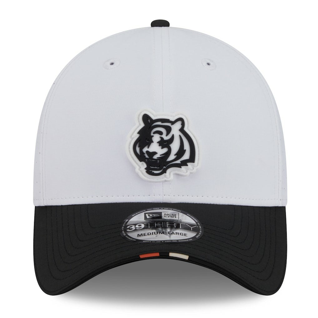 Cincinnati Bengals New Era 2025 NFL Training Camp 39THIRTY Flex Hat White/Black