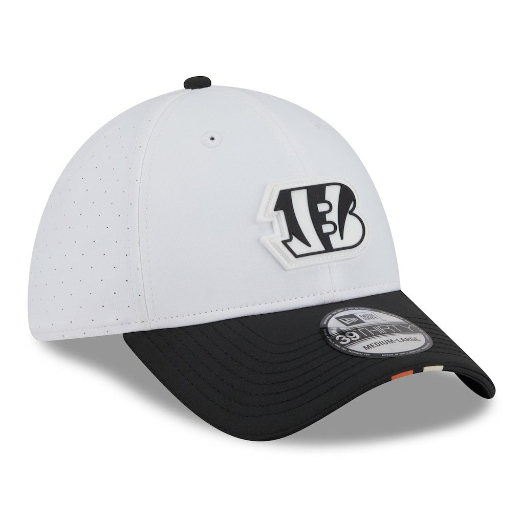 Cincinnati Bengals New Era 2025 NFL Training Camp 39THIRTY Flex Hat White/Black