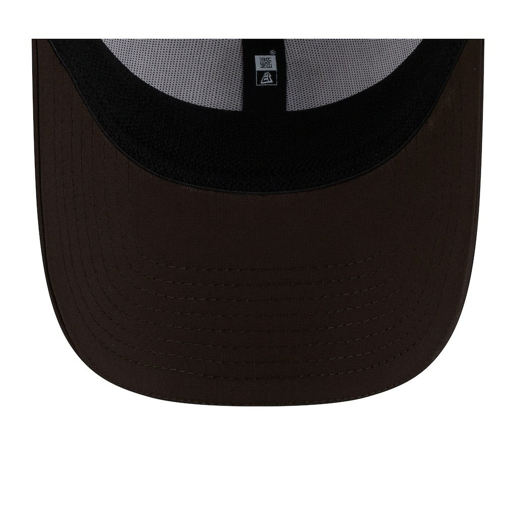 Cleveland Browns New Era 2025 NFL Training Camp Throwback Logo 39THIRTY Flex Hat White/Brown
