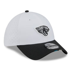 Jacksonville Jaguars New Era 2025 NFL Training Camp 39THIRTY Flex Hat White/Black