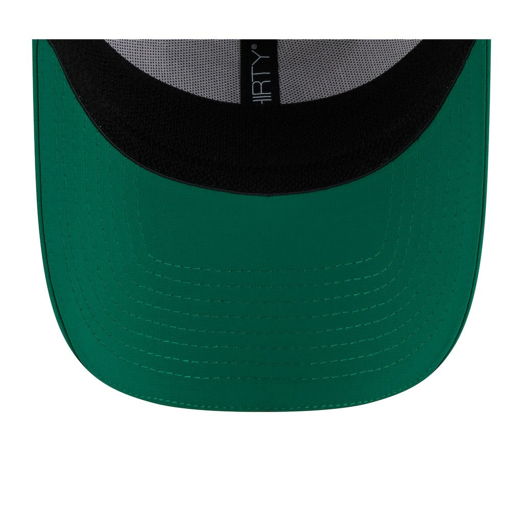 Philadelphia Eagles New Era 2025 NFL Training Camp Throwback Logo 39THIRTY Flex Hat White/Kelly Green