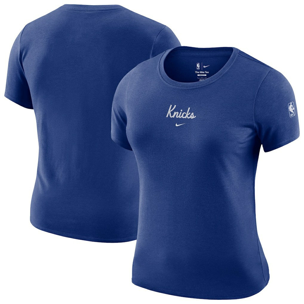 New York Knicks Women's Courtside Modest Cropped Tri-Blend T-Shirt Blue