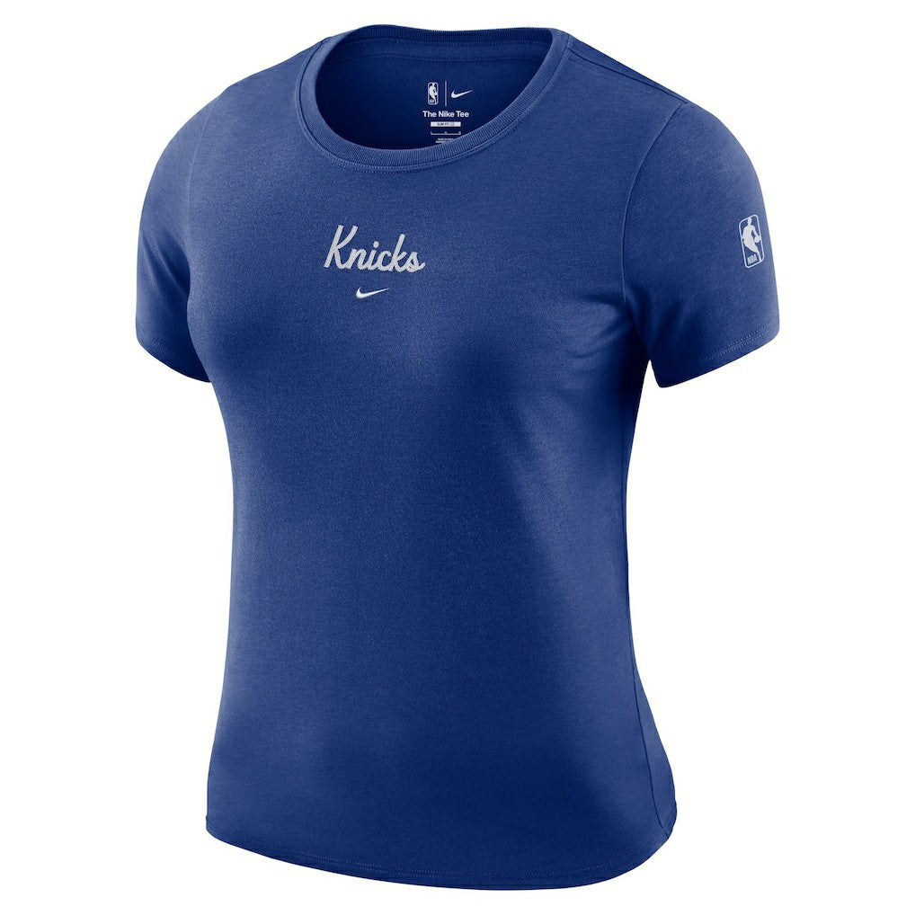New York Knicks Women's Courtside Modest Cropped Tri-Blend T-Shirt Blue