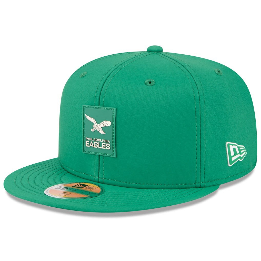 Philadelphia Eagles New Era 2025 Sideline Throwback 59FIFTY Fitted Hat Kelly Green