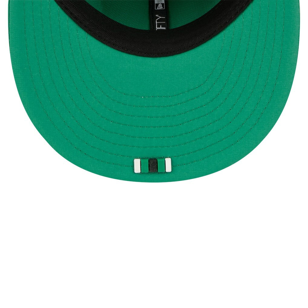 Philadelphia Eagles New Era 2025 Sideline Throwback 59FIFTY Fitted Hat Kelly Green