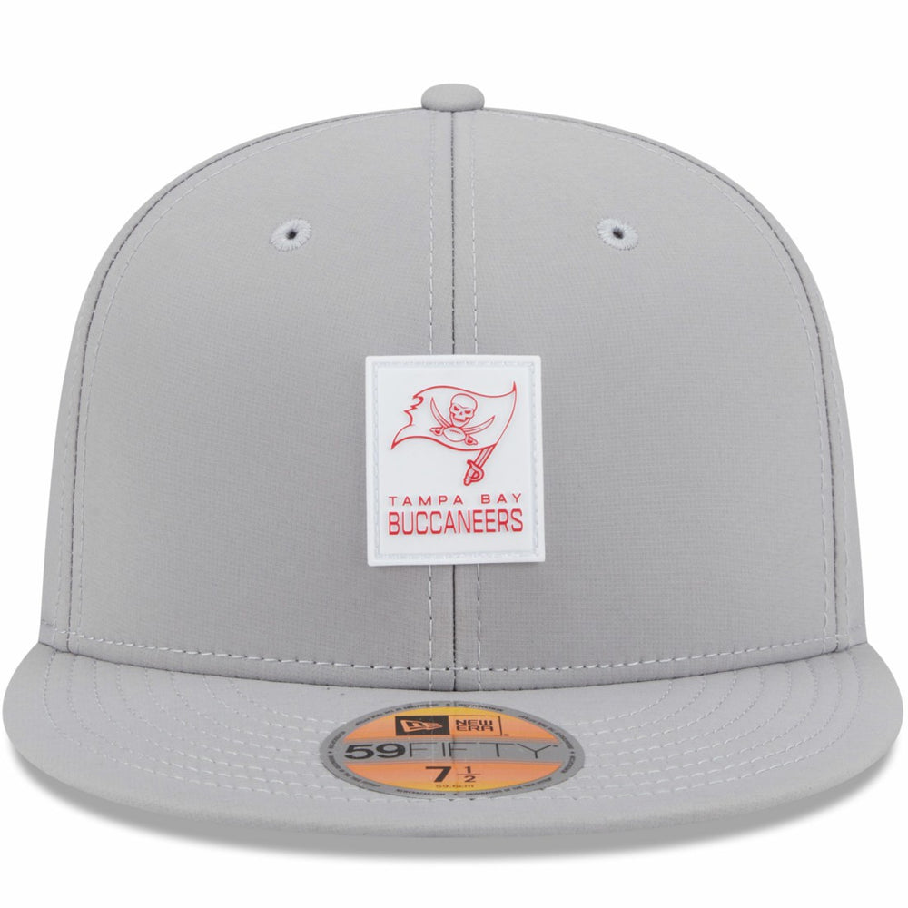 Tampa Bay Buccaneers New Era 2025 Sideline 59FIFTY Fitted Hat Gray